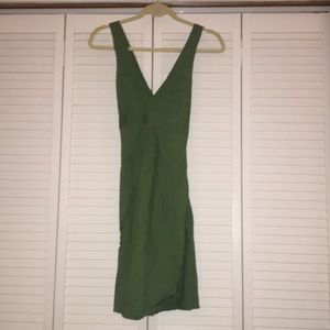 Theory Woman’s Green Linen Criss Cross Back